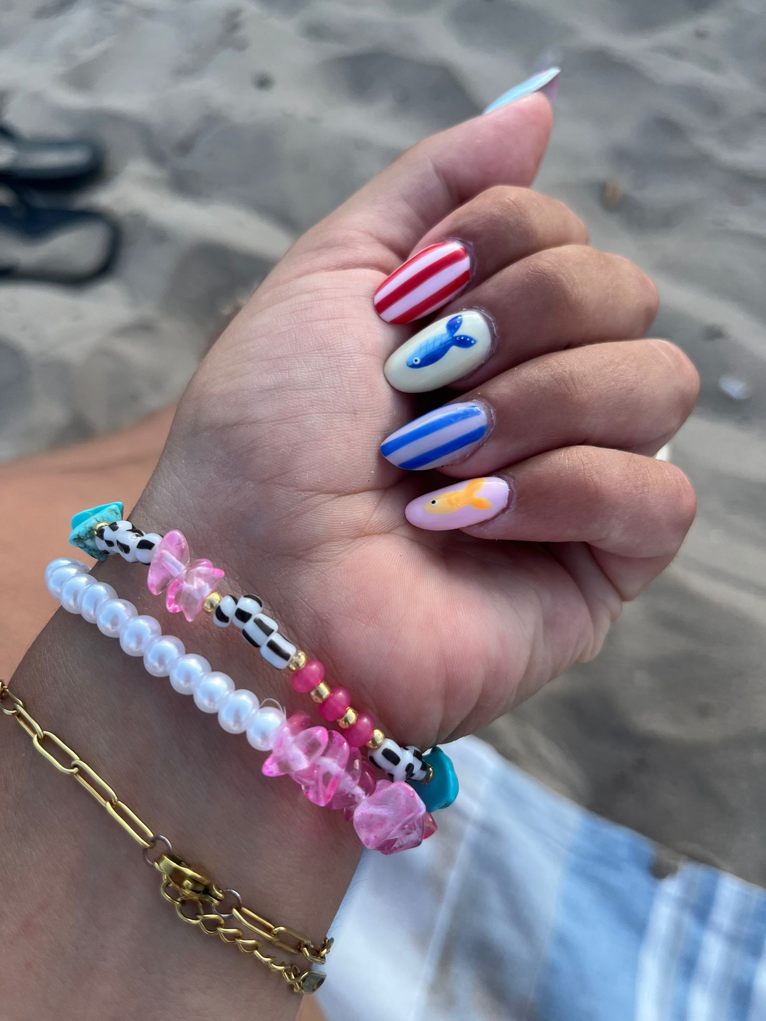 Nail art multicolor realizado en Buñol Nails